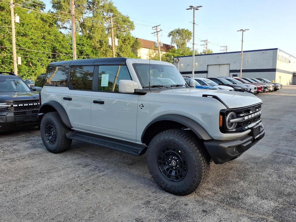 New 2026 Ford Bronco Outer Banks SUV
