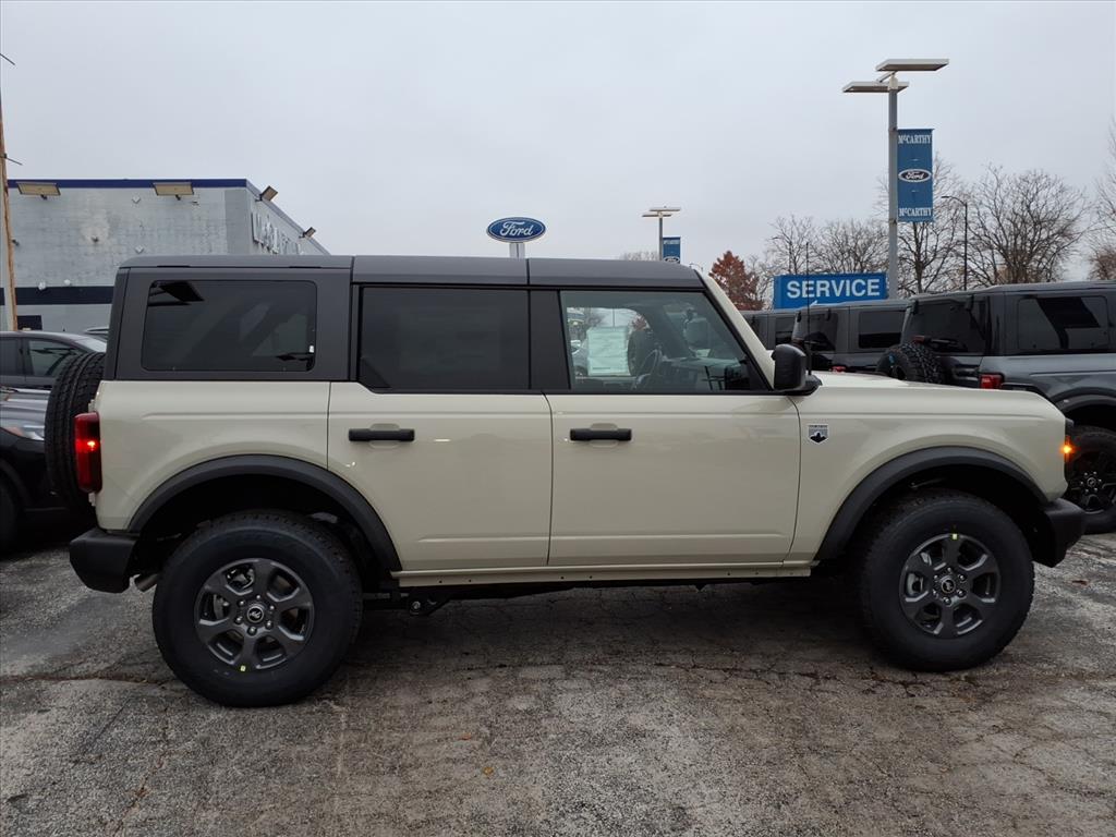 2025 Ford Bronco Big Bend photo 2