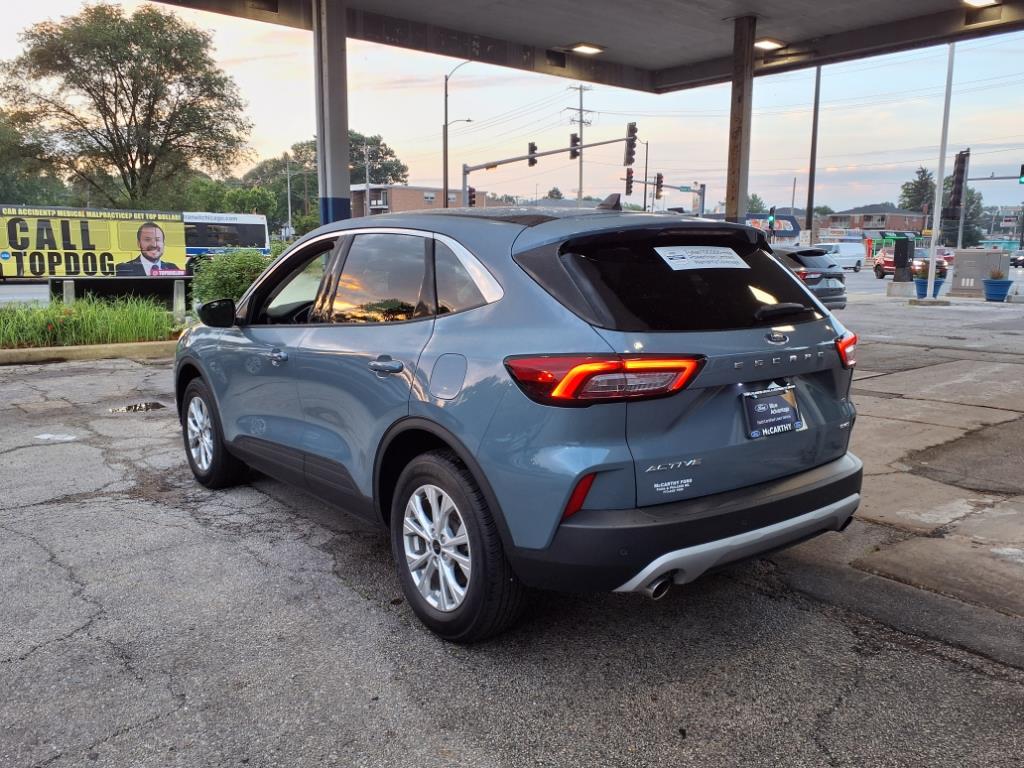 2024 Ford Escape Active photo 2