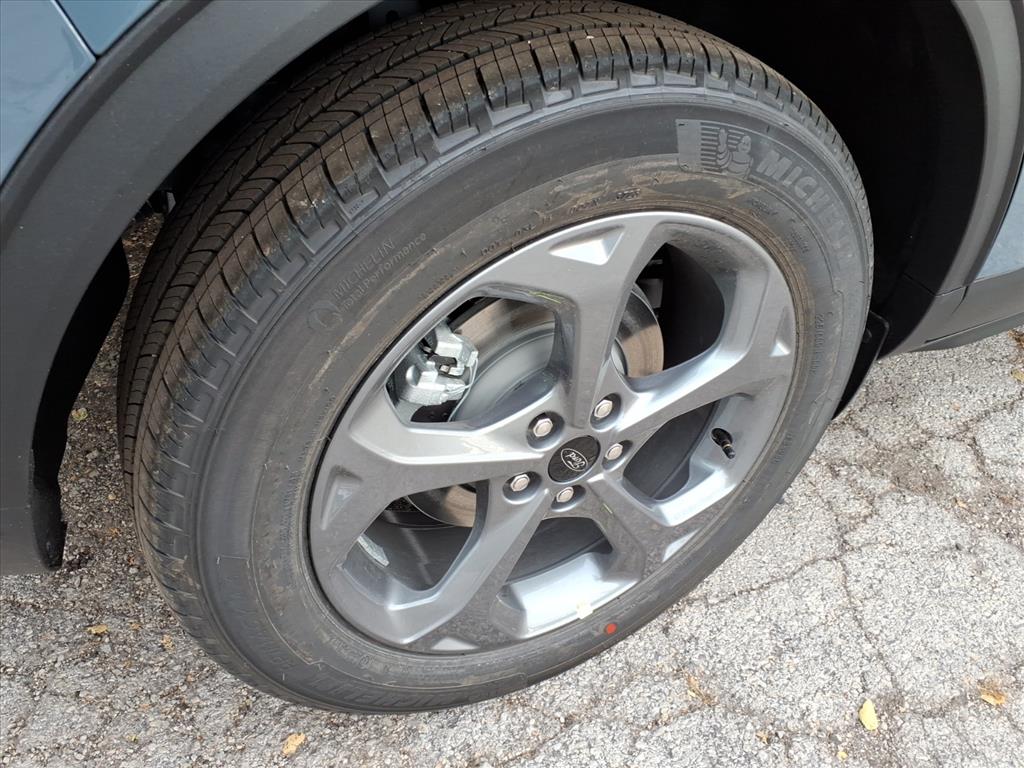 2026 Ford Escape ST-Line Select photo 3