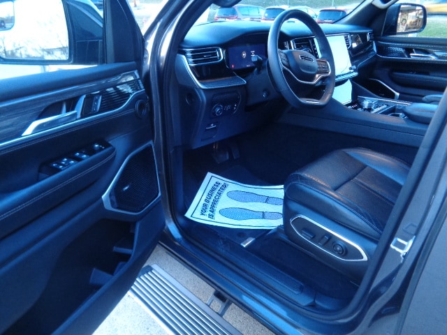 2022 Jeep Wagoneer Series III - Photo 14