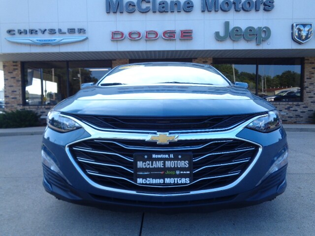 2024 Chevrolet Malibu 1LT photo 3