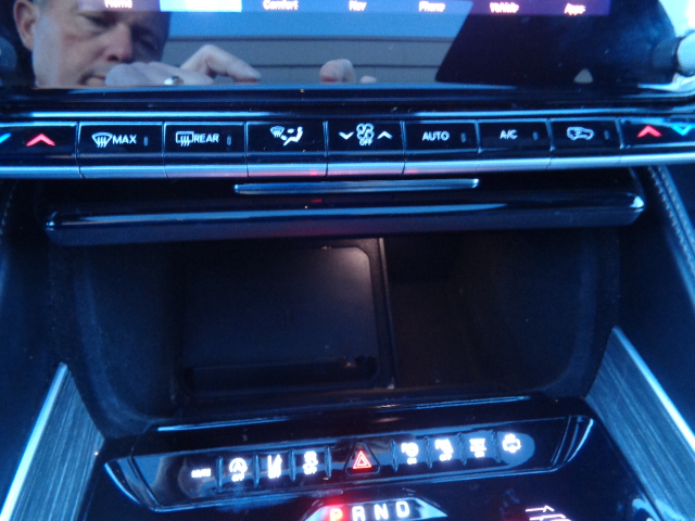 2022 Jeep Wagoneer Series III - Photo 22