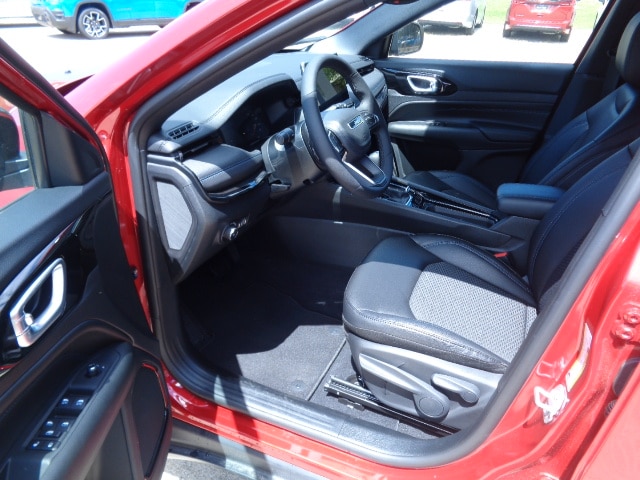 2026 Jeep Compass Altitude - Photo 13