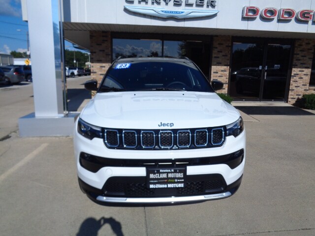 2023 Jeep Compass Limited photo 2
