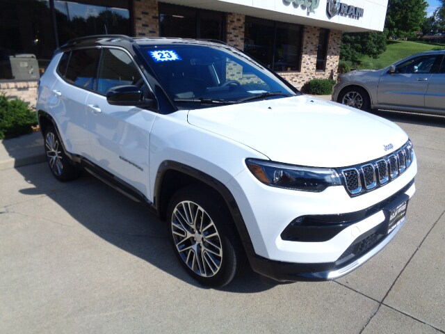 2023 Jeep Compass Limited photo 3
