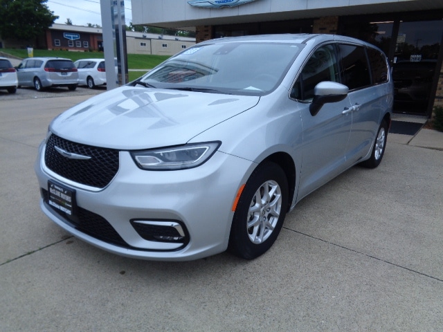 2023 Chrysler Pacifica's photo