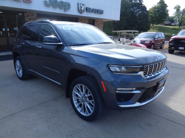 2022 Jeep Grand Cherokee Summit photo 2