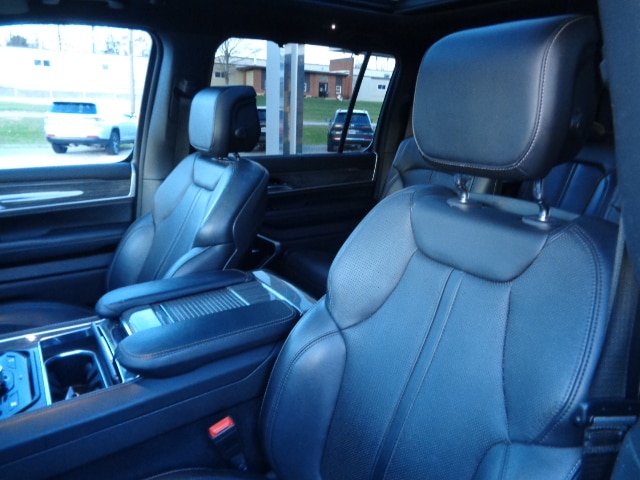 2022 Jeep Wagoneer Series III - Photo 15