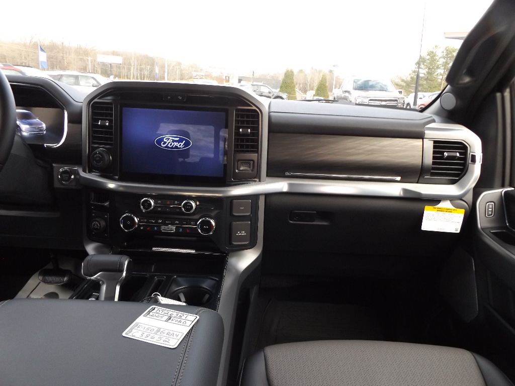 New 2025 Ford F-150 Lariat Truck SuperCrew Cab