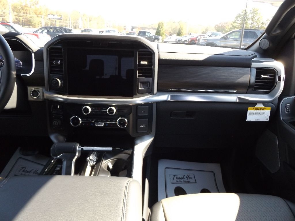 New 2025 Ford F-150 Lariat Truck SuperCrew Cab