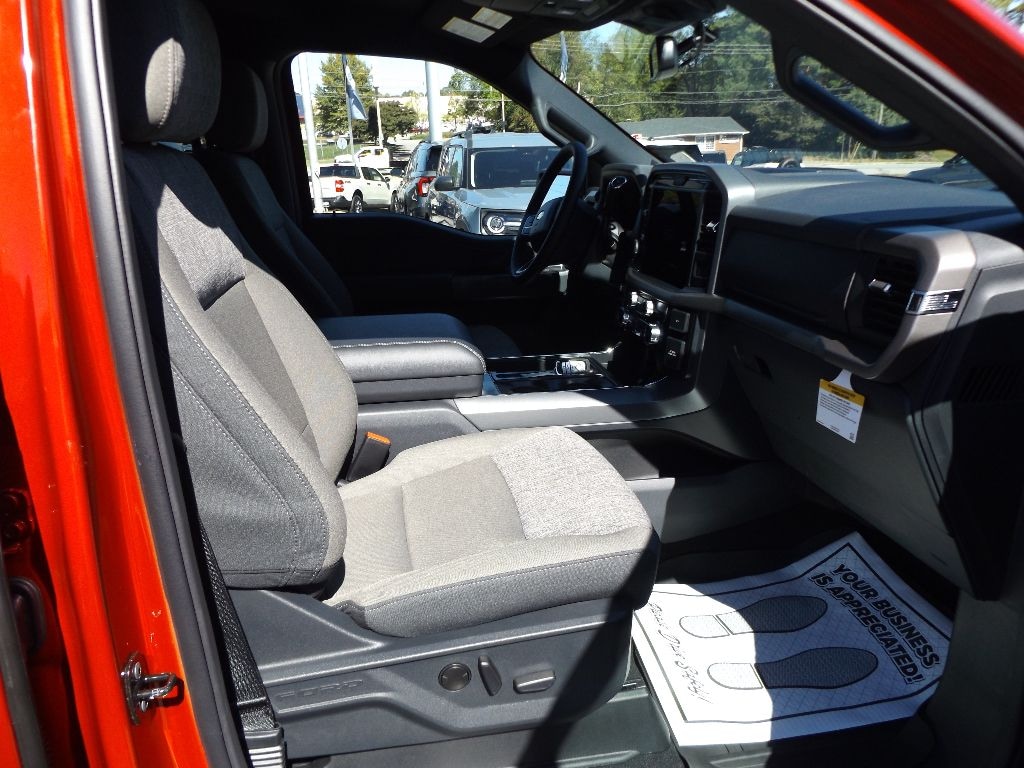 New 2025 Ford F-150 XLT Truck SuperCrew Cab