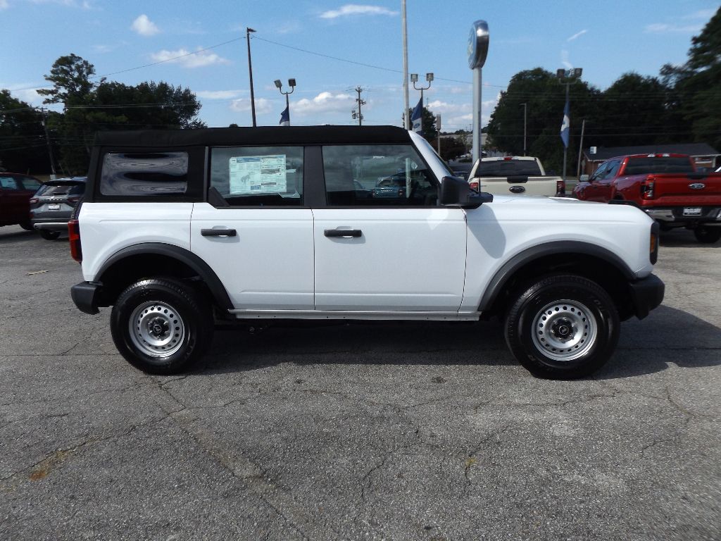 2025 Ford Bronco 4-Door Base - Photo 11