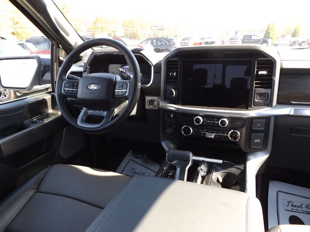 New 2025 Ford F-150 Lariat Truck SuperCrew Cab