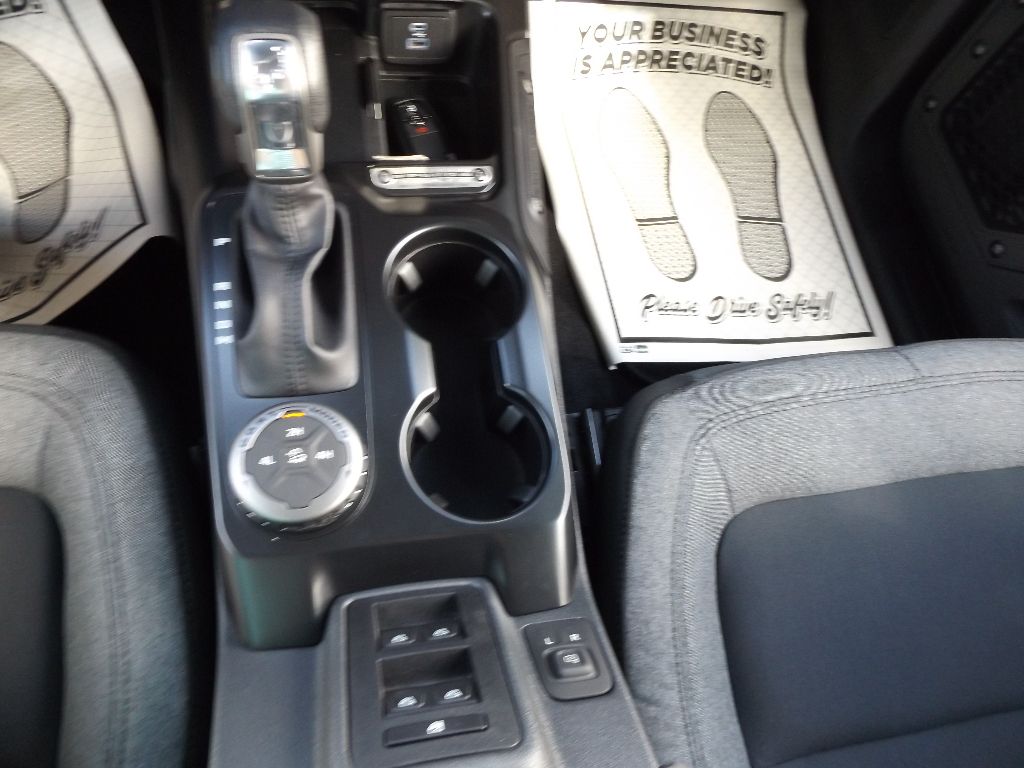 2025 Ford Bronco 4-Door Base - Photo 18