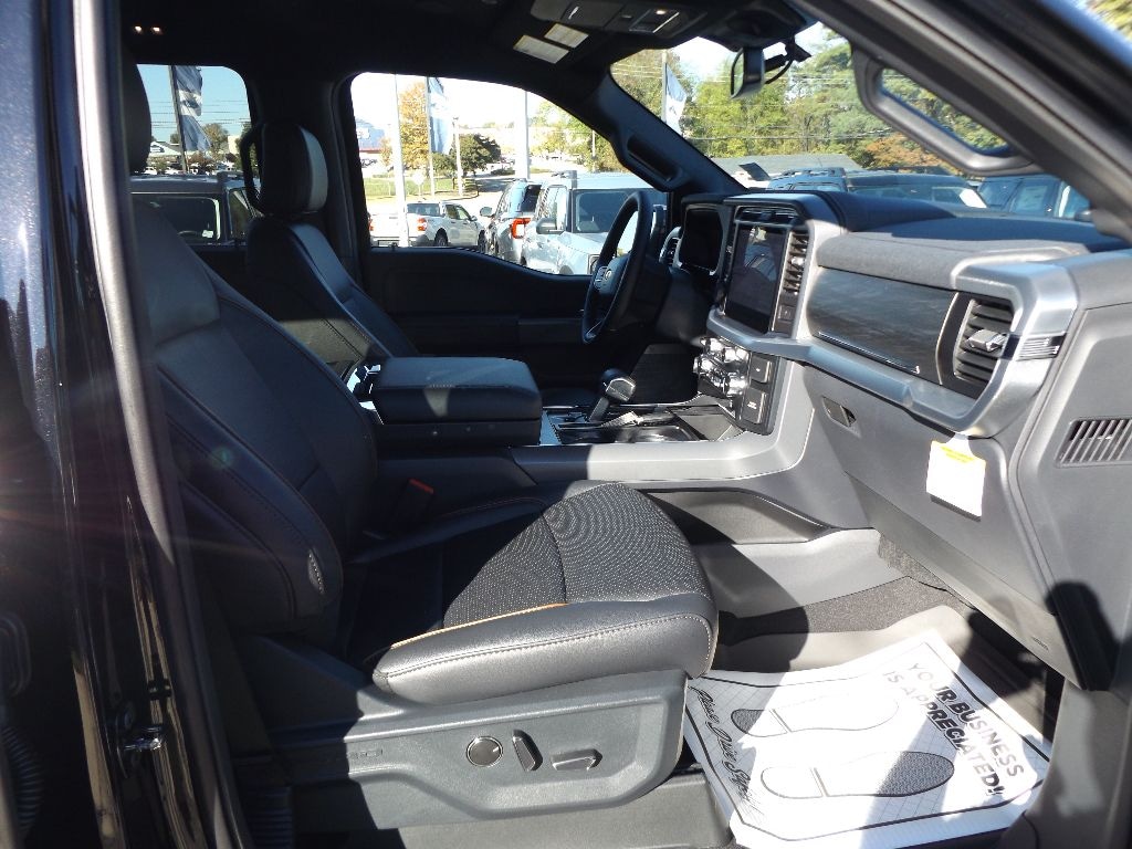 New 2025 Ford F-150 Lariat Truck SuperCrew Cab