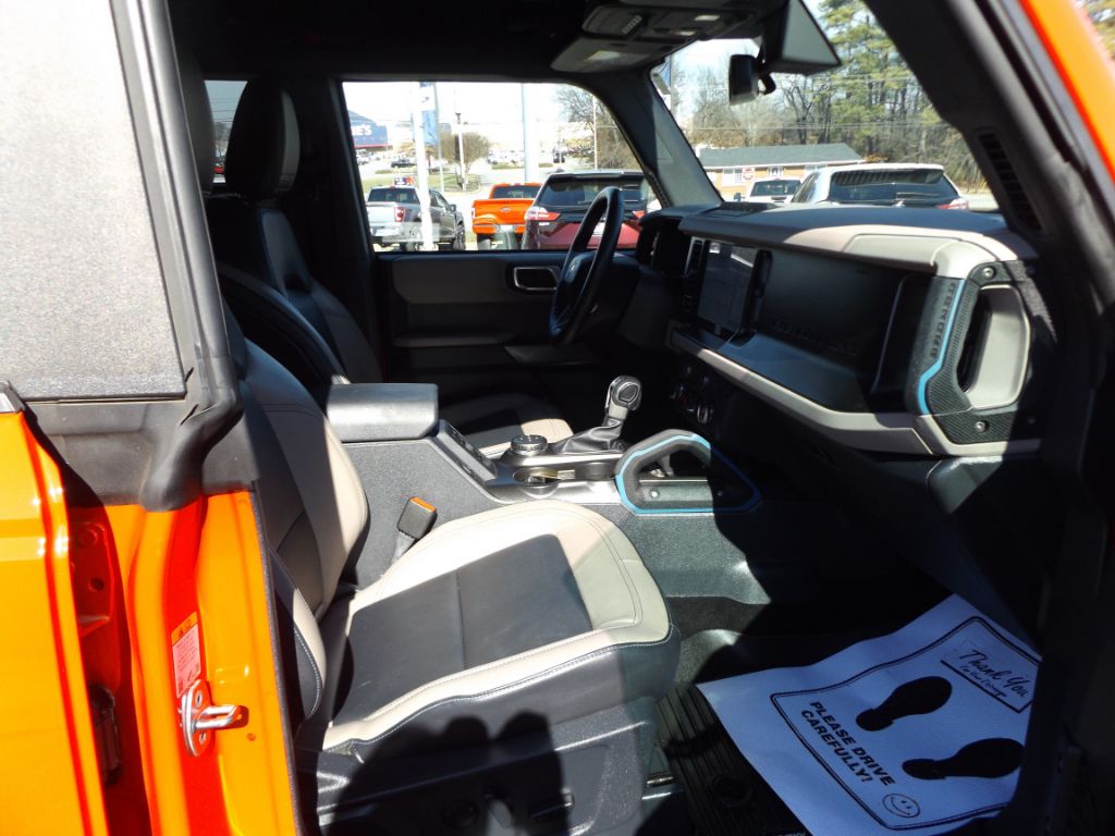 2021 Ford Bronco Wildtrak photo 2