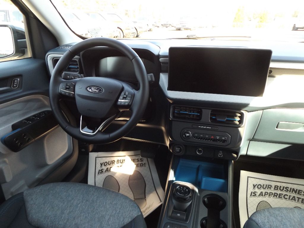 2025 Ford Maverick XLT photo 3