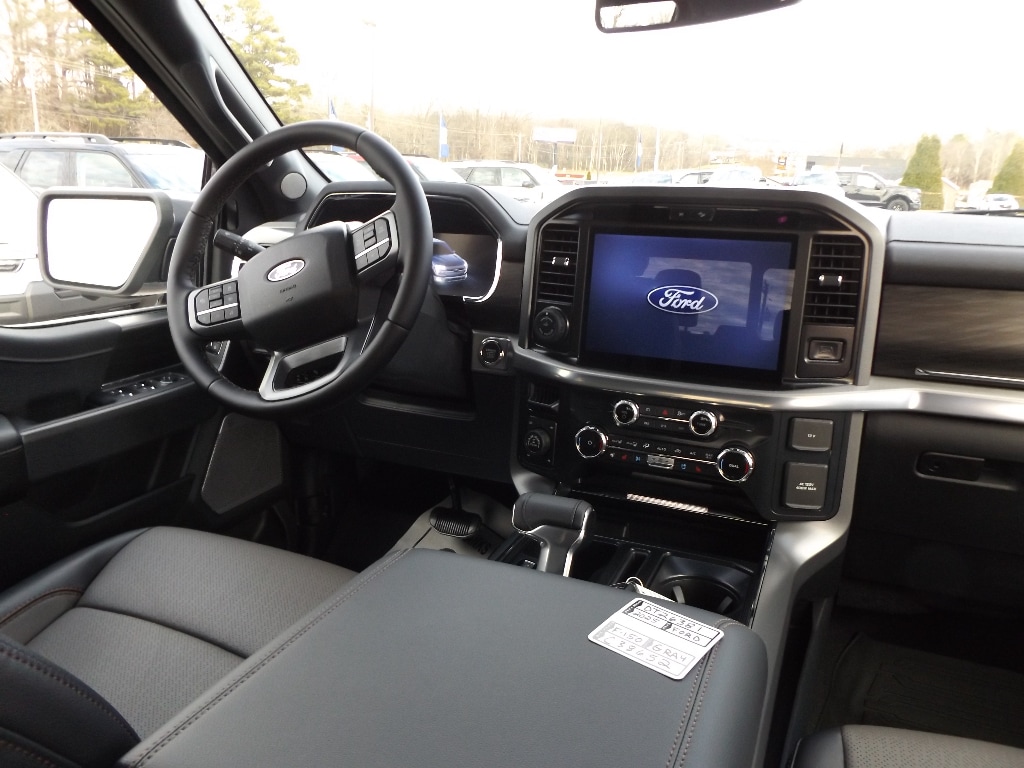 New 2025 Ford F-150 Lariat Truck SuperCrew Cab