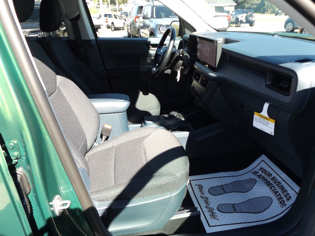 New 2025 Ford Maverick XL Truck SuperCrew