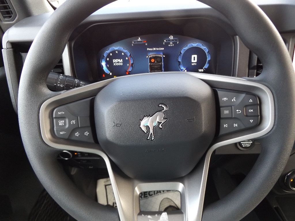 2025 Ford Bronco 4-Door Base - Photo 15