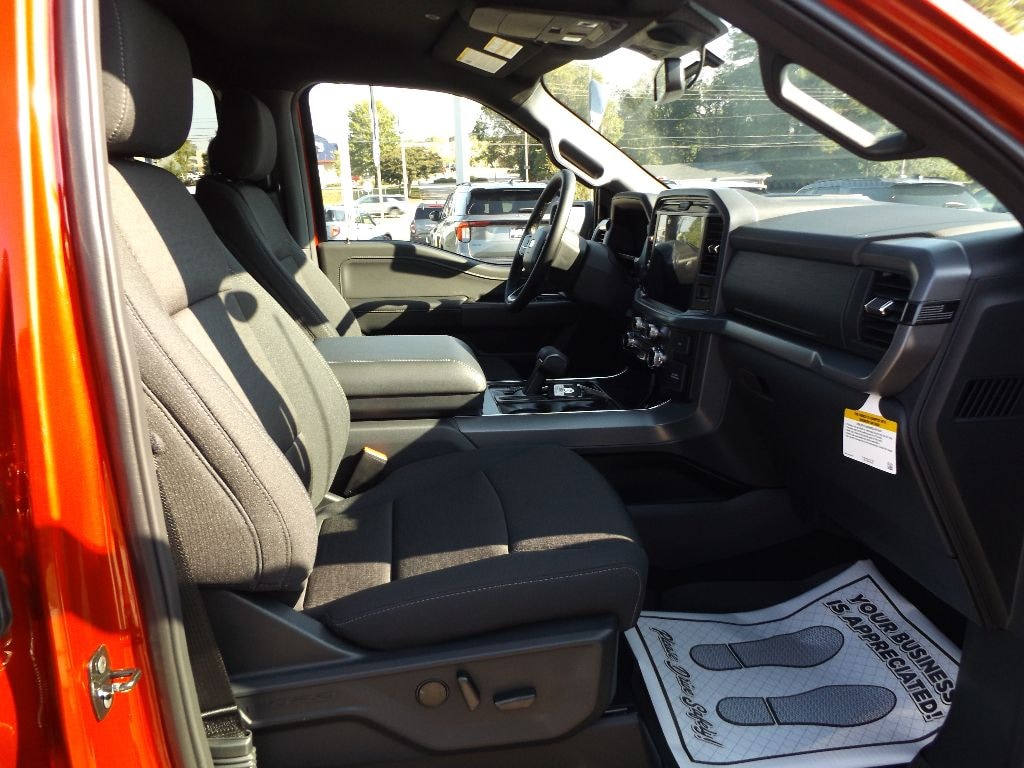 New 2025 Ford F-150 XLT Truck SuperCrew Cab