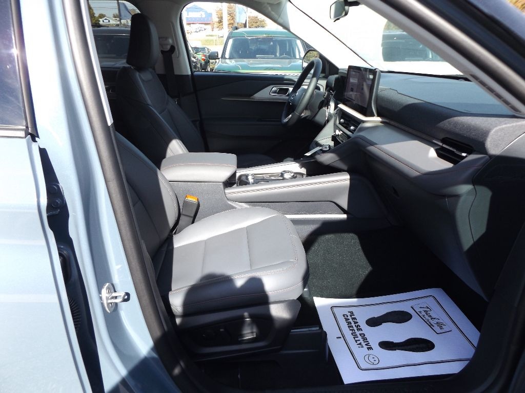 New 2025 Ford Explorer Active SUV