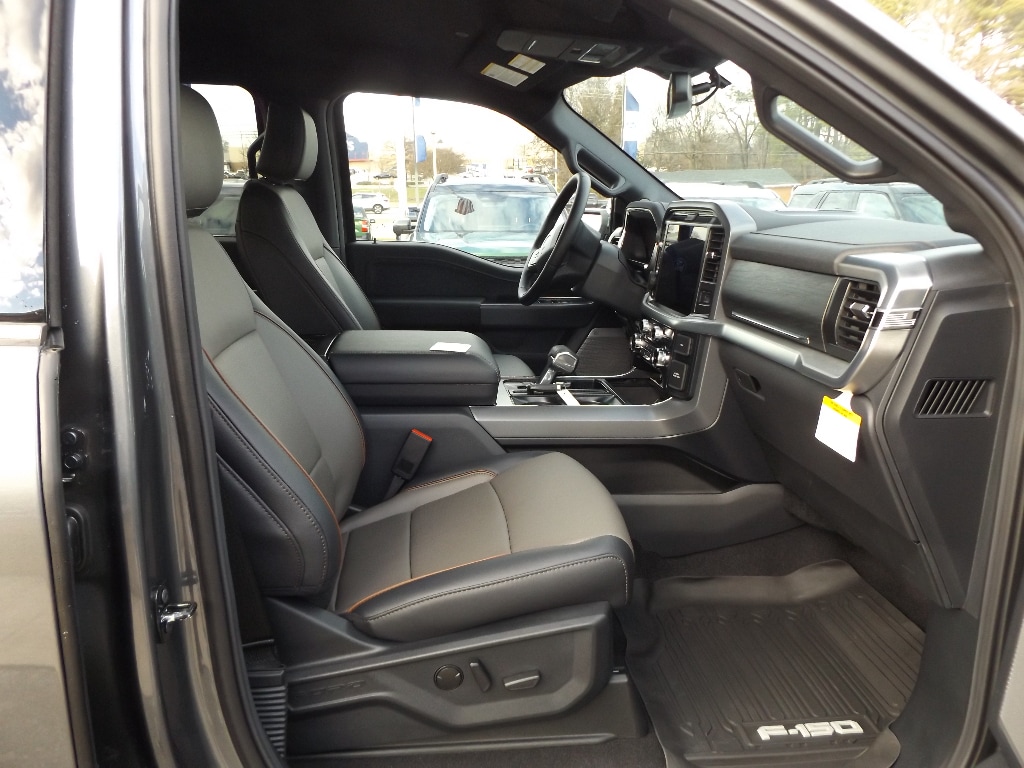 New 2025 Ford F-150 Lariat Truck SuperCrew Cab