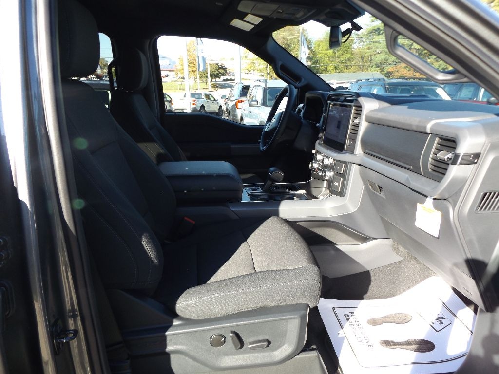 New 2025 Ford F-150 XLT Truck SuperCrew Cab