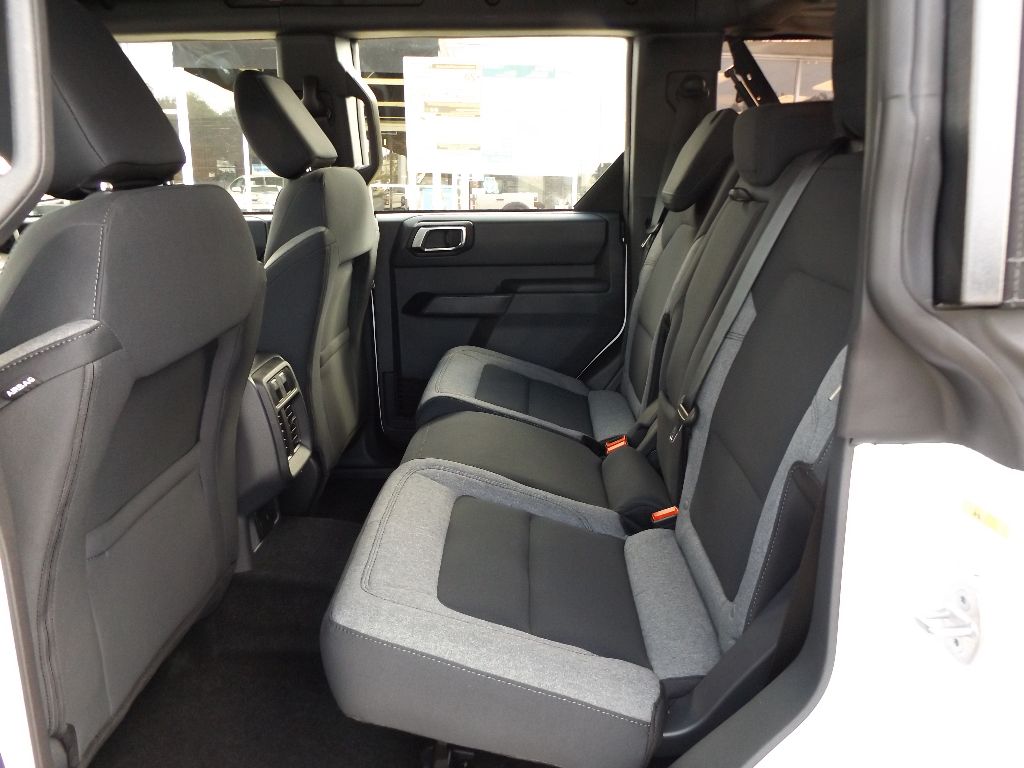 2025 Ford Bronco 4-Door Base - Photo 12