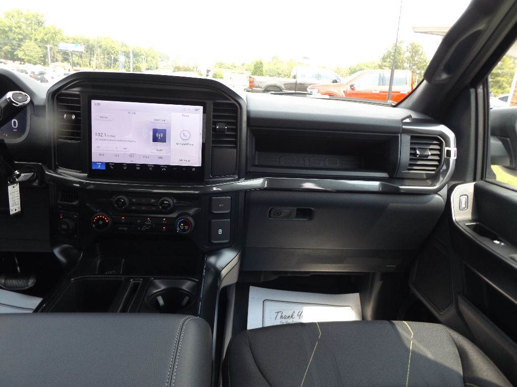 2025 Ford F-150 STX photo 4