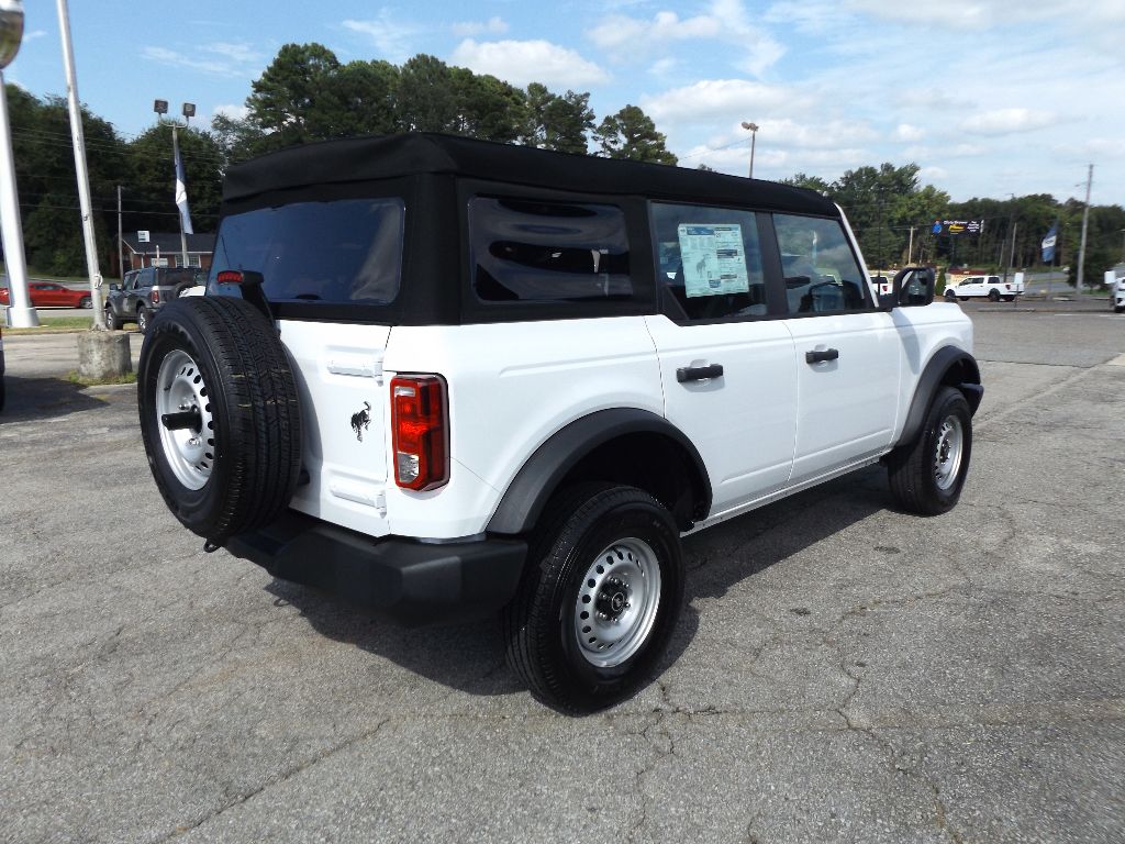 2025 Ford Bronco 4-Door Base - Photo 10