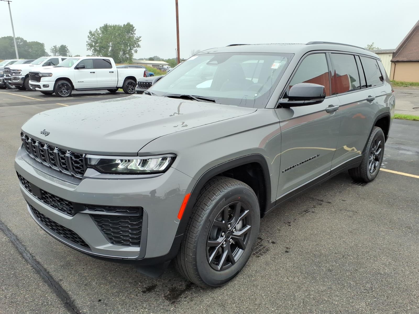 2027 Jeep Grand Cherokee L