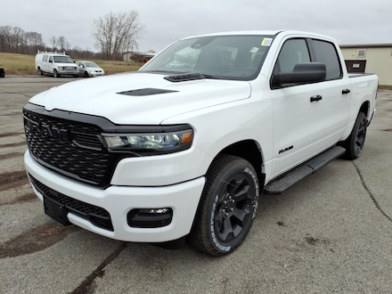 2026 Ram 1500 EXPRESS CREW CAB 4X4 5'7 BOX Pickup