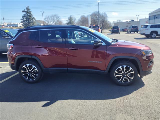 2022 Jeep Compass Limited photo 4