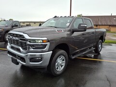 2025 Ram 2500 TRADESMAN CREW CAB 4X4 6'4 BOX Pickup