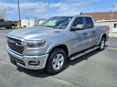 2025 Ram 1500 BIG HORN QUAD CAB 4X4 6'4 BOX Pickup