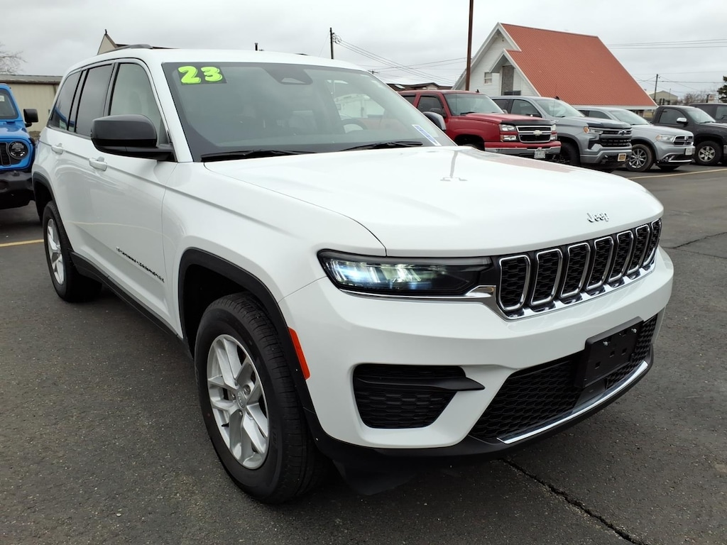 Used 2023 Jeep Grand Cherokee Laredo 4x4 Laredo SUV
