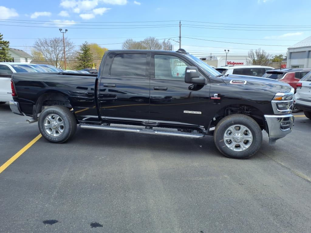 2025 Ram 2500 Big Horn photo 4