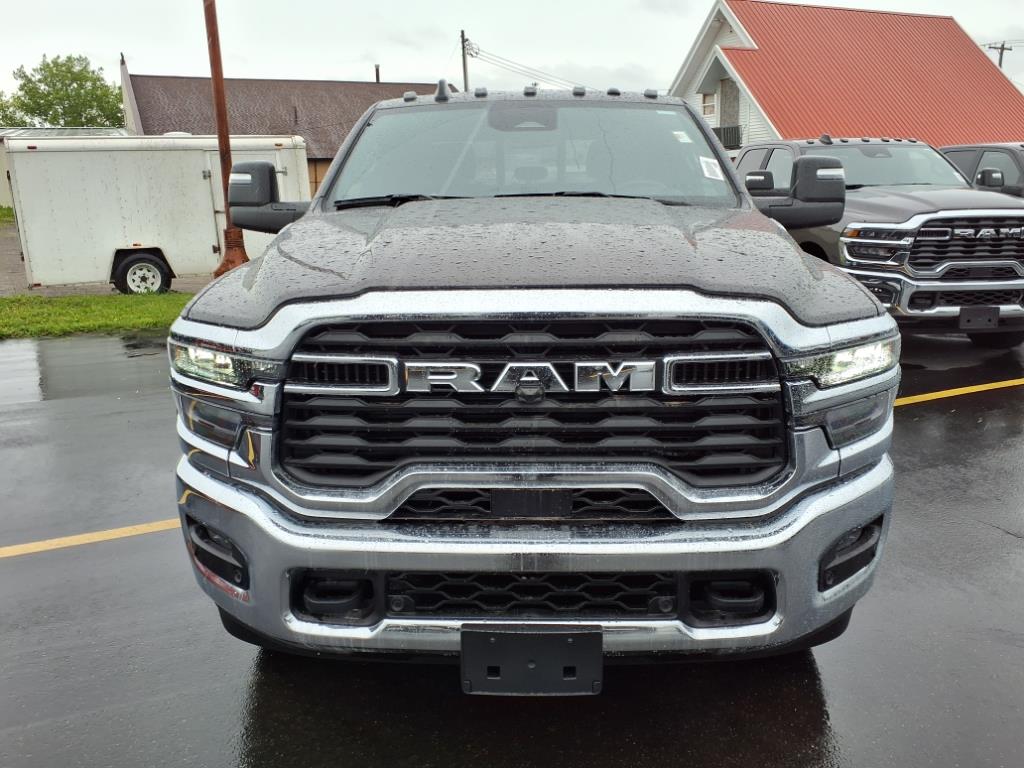 2025 Ram 2500 Tradesman photo 2