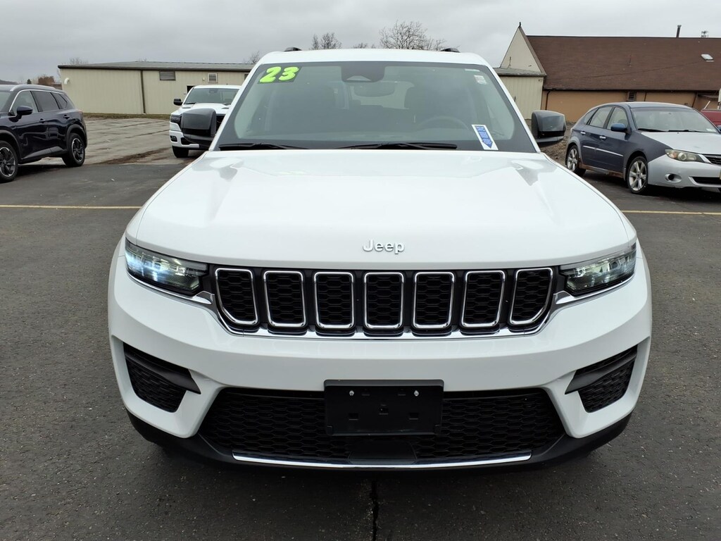 Used 2023 Jeep Grand Cherokee Laredo 4x4 Laredo SUV