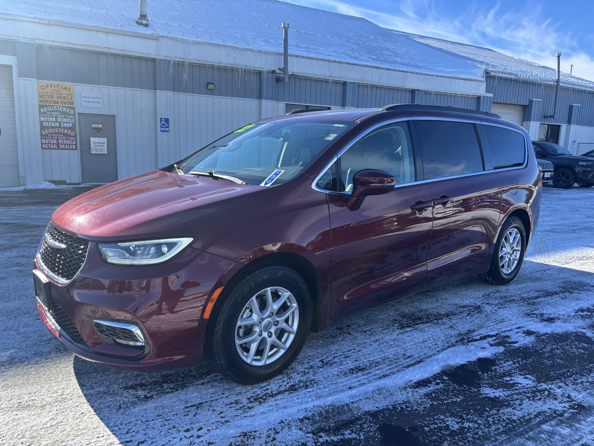2022 Chrysler Pacifica Touring L's photo