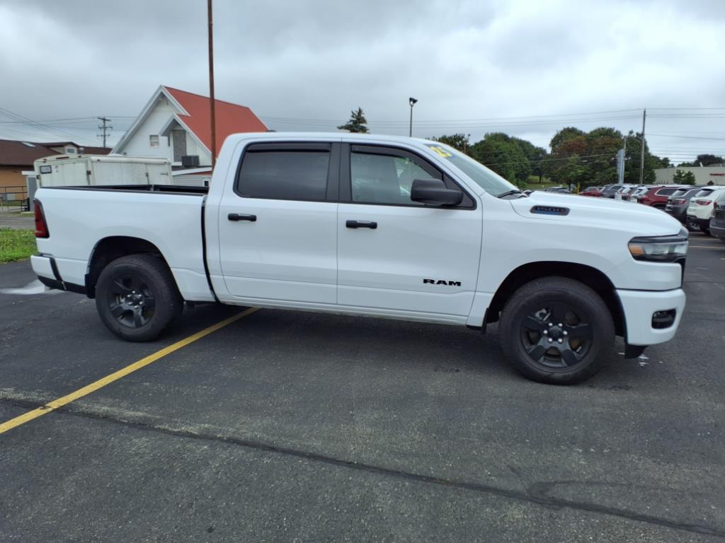 2025 Ram 1500 Tradesman photo 4