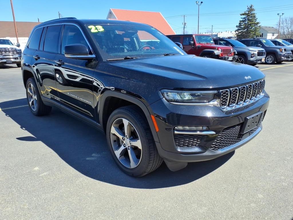 Used 2023 Jeep Grand Cherokee Limited 4x4 Limited SUV