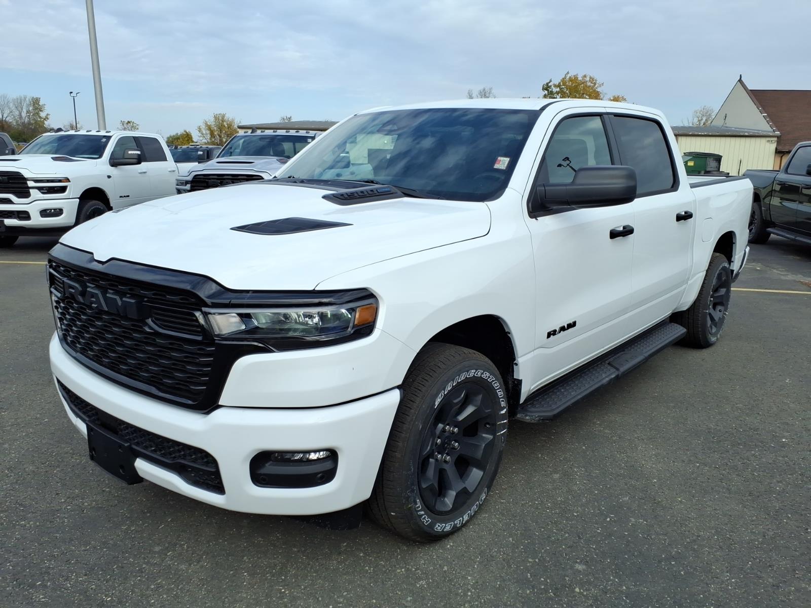 2027 Ram 1500 TRADESMAN CREW CAB 4X4 Pickup