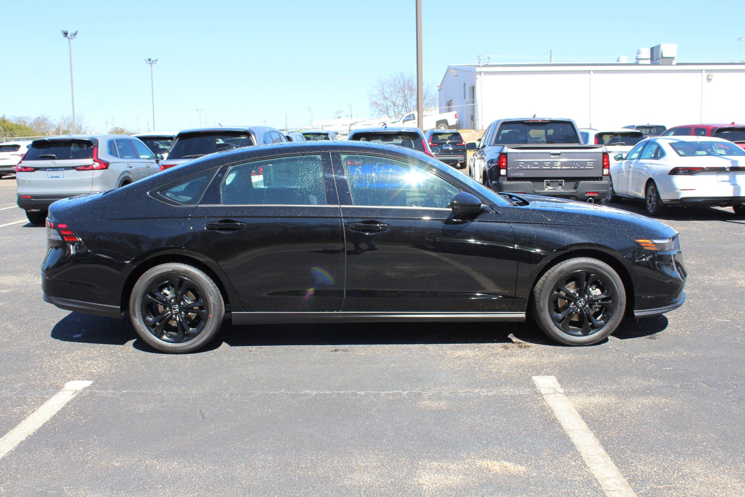 2025 Honda Accord SE photo 2