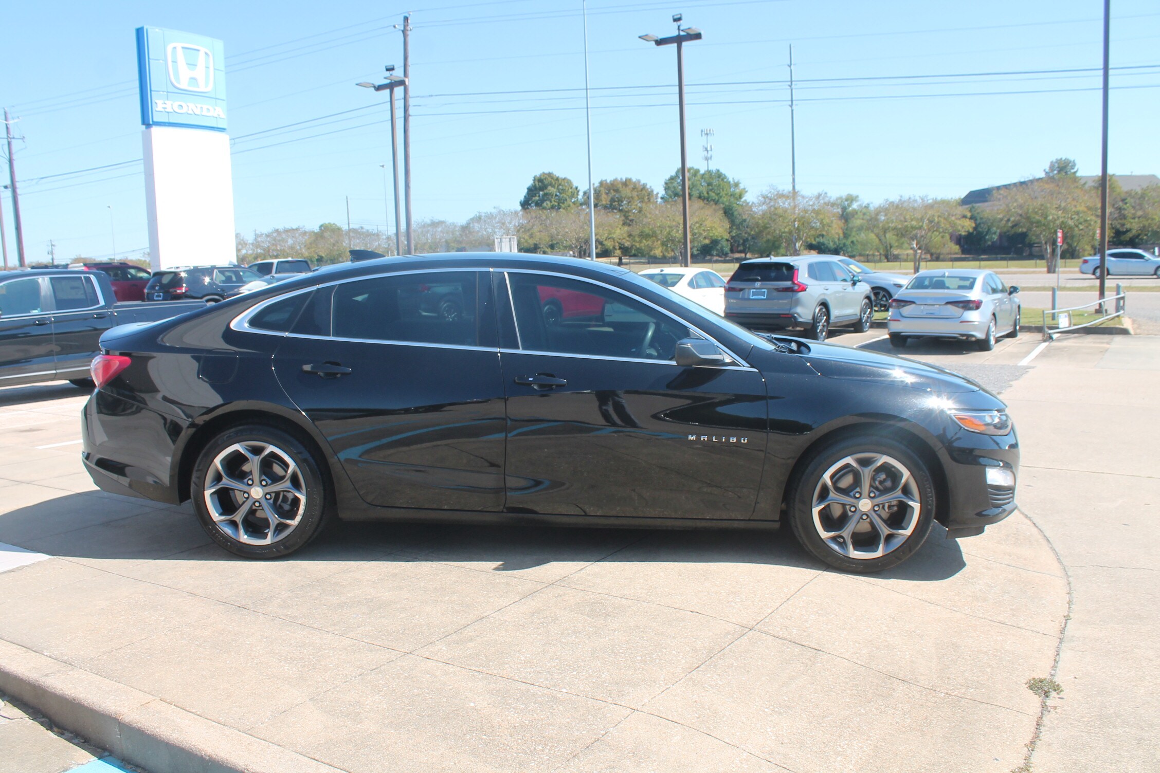 2021 Chevrolet Malibu 1LT photo 4