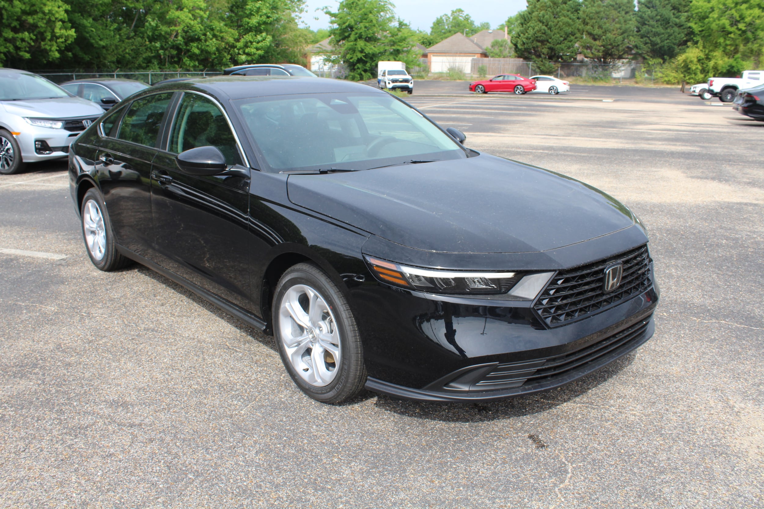 2025 Honda Accord SE's photo