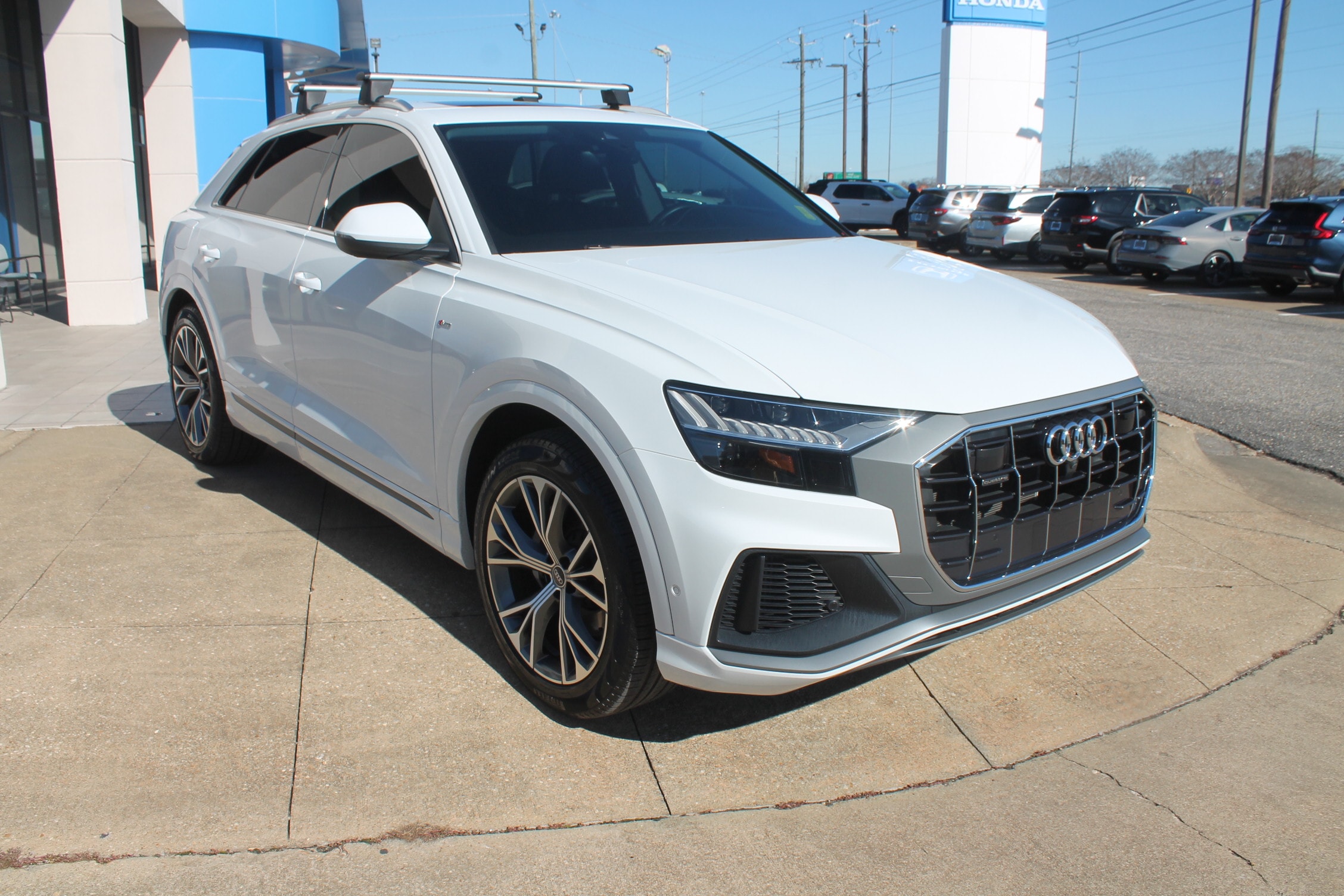 2023 Audi Q8 Premium Plus's photo