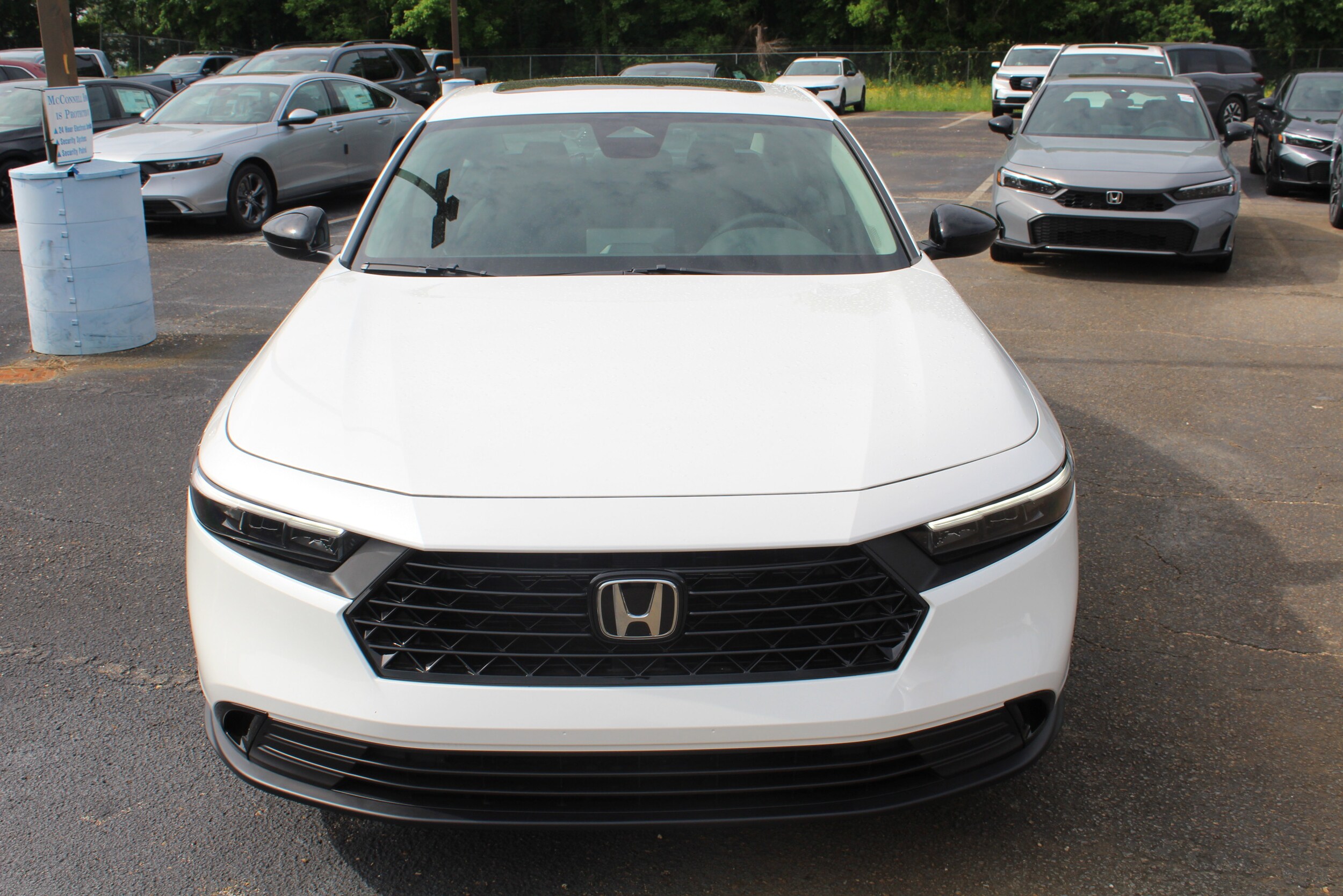 2025 Honda Accord SE photo 2